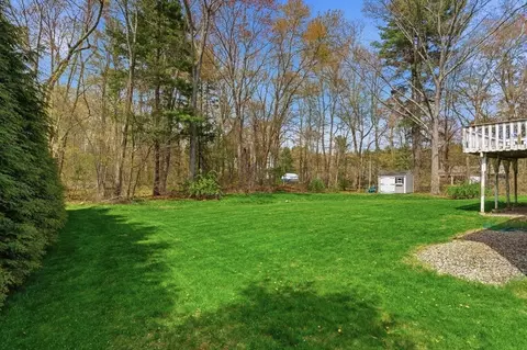 Exterior - 19 Fairfield Dr, Dudley, MA 01571 photo 5 of 6