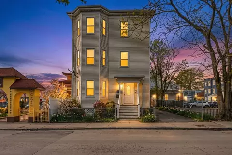 117 Park St, Dorchester, MA 02122