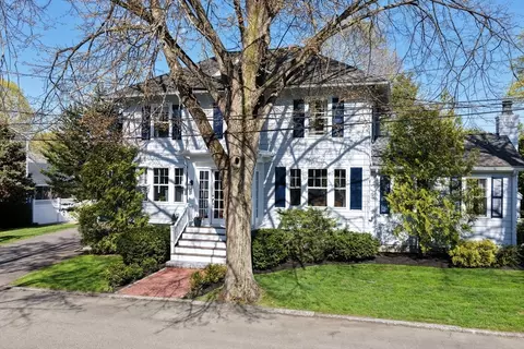 3 Devereux Ter, Marblehead, MA 01945