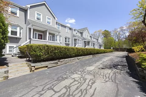 3 Summerville Rd #3, Foxboro, MA 02035