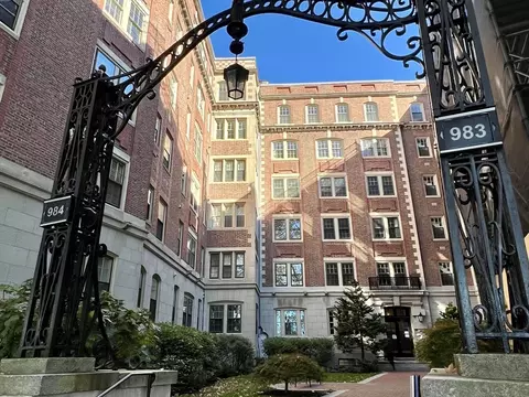 983 Memorial Dr #502, Cambridge, MA 02138