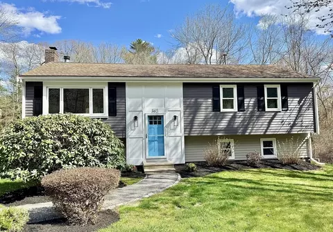 362 Center St, Hanover, MA 02339