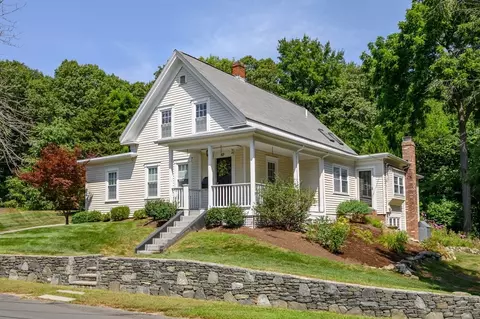 117 Hobart St, Hingham, MA 02043