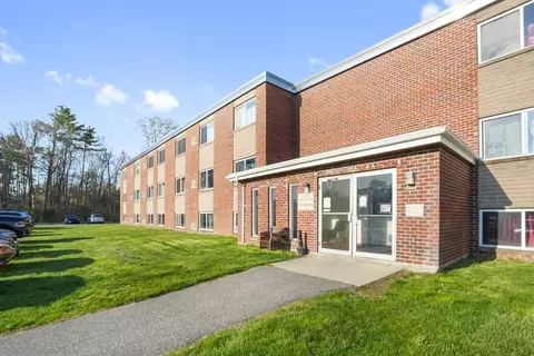 2120 Phillips Rd #37, New Bedford, MA 02745