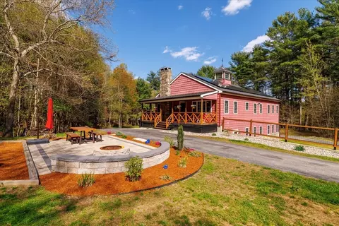 148 Old Webster Rd # R, Oxford, MA 01540