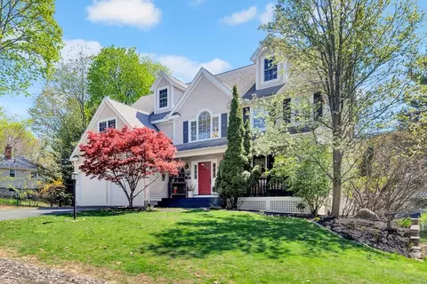 11 Rockland Ave, Arlington, MA 02474