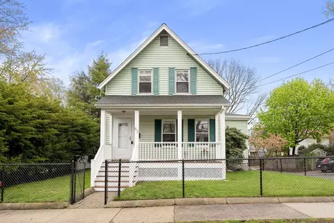 53 Henderson St, Arlington, MA 02474