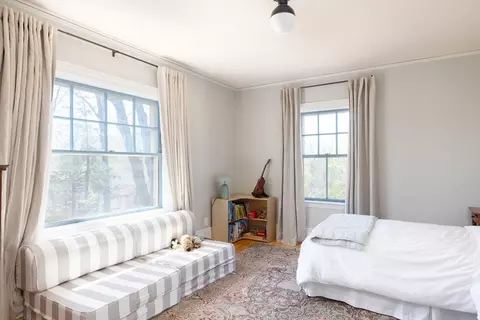 Bedroom - 80 Mason Ter, Brookline, MA 02446 photo 3 of 6