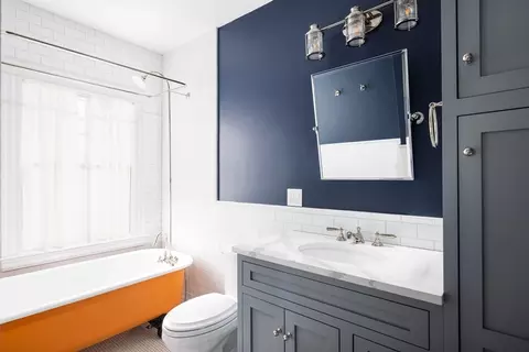 Bath - 80 Mason Ter, Brookline, MA 02446 photo 3 of 4