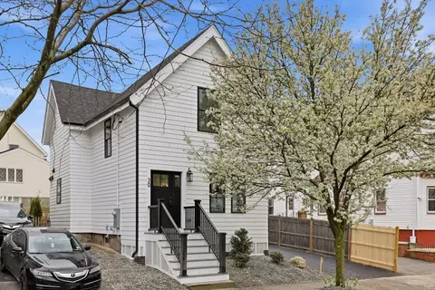 30 Waverly Ave, Everett, MA 02149
