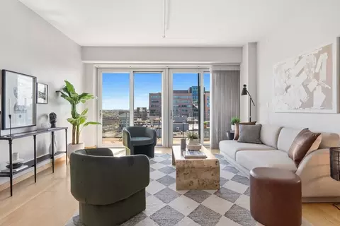 25 Channel Center St #1107, Boston, MA 02210