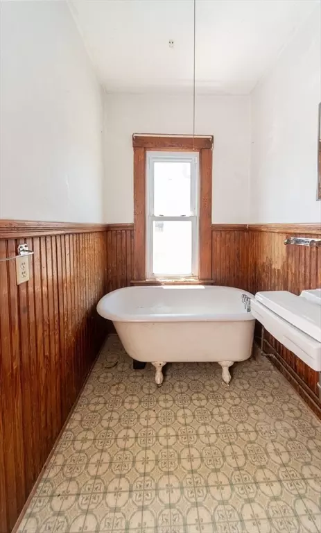 Bath - 18 Pearl St, Webster, MA 01570 photo 5 of 6