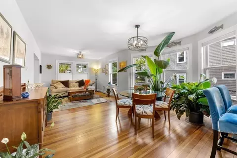 30 Gloucester St #30, Arlington, MA 02476