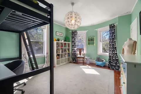 Bedroom - 121 Thorndike St, Brookline, MA 02446 photo 3 of 6