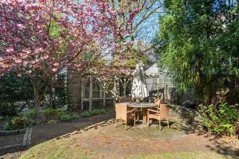 Exterior - 121 Thorndike St, Brookline, MA 02446 photo 9 of 12