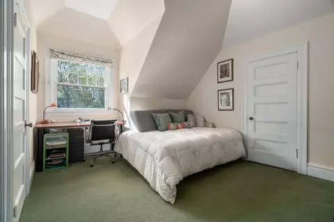 Bedroom - 121 Thorndike St, Brookline, MA 02446 photo 6 of 6