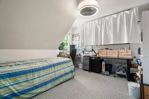 Bedroom - 121 Thorndike St, Brookline, MA 02446 photo 5 of 6