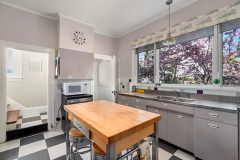 Kitchen - 121 Thorndike St, Brookline, MA 02446 photo 6 of 6