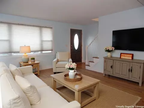 5 St Theresa Ave, Bristol, RI 02809