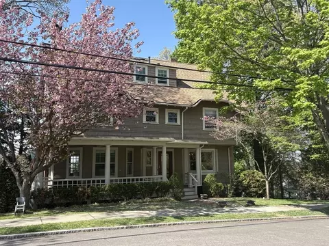 189 Mount Vernon St, Newton, MA 02465