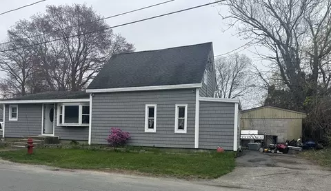5 Rock St, Westport, MA 02790