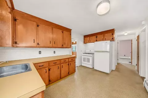 Entry Way - 100 Assumption Ave, Worcester, MA 01606 photo 1 of 2