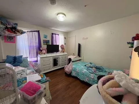 Bedroom - 48 Acushnet Ave, Springfield, MA 01105 photo 1 of 8