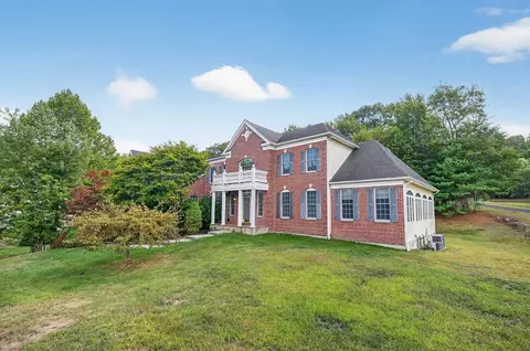 4 Summit Way, Hopkinton, MA 01748