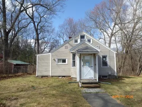 22 Bluemer Rd, Southampton, MA 01073