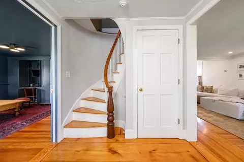 Entry Way - 182 South St, Hingham, MA 02043 photo 3 of 3