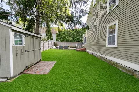 Exterior - 182 South St, Hingham, MA 02043 photo 7 of 10