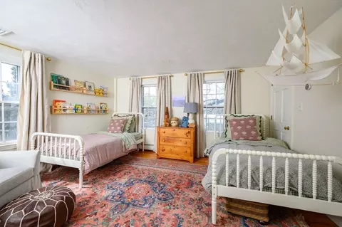 Bedroom - 182 South St, Hingham, MA 02043 photo 3 of 4