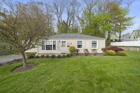 11 Old Country Way, Weymouth, MA 02188