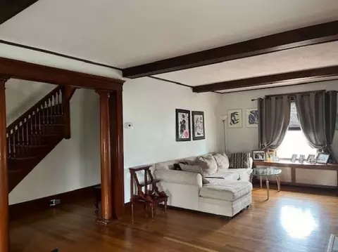 Living - 43 Loring Rd, Winthrop, MA 02152 photo 4 of 5
