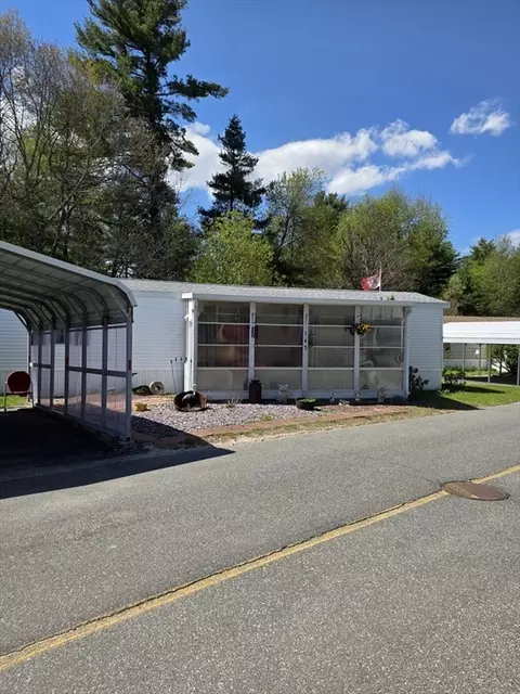 143 Pine Ave, Sturbridge, MA 01566