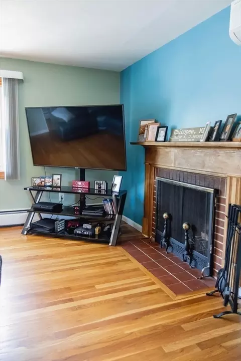 Living - 97 Pondview Dr, Chicopee, MA 01020 photo 3 of 3