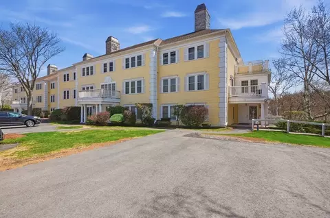 1 Riverview Blvd #1-216, Methuen, MA 01844