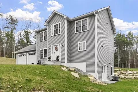 40 Doyle Ave, Winchendon, MA 01475