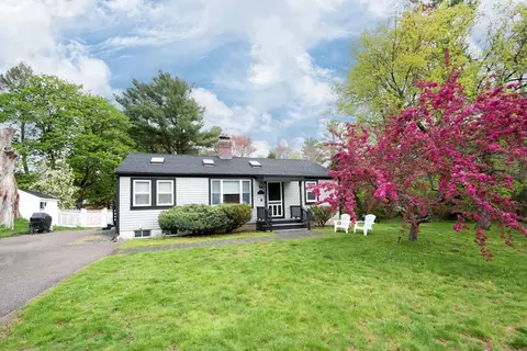 59 Geordan Ave, Wrentham, MA 02093