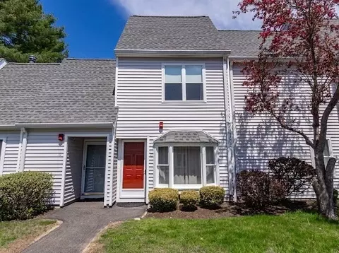 17 Mary Dyer Ln #17, Easton, MA 02356