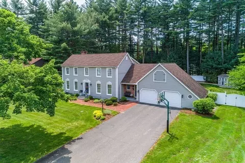 52 Shirley St, Wilbraham, MA 01095