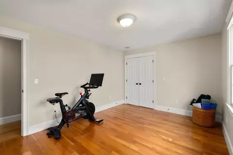 Bedroom - 22 Edwardel Rd, Needham, MA 02492 photo 4 of 5