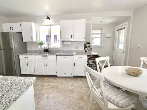 36 Rowena St, Worcester, MA 01606 photo 9