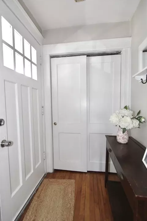 36 Rowena St, Worcester, MA 01606 photo 3