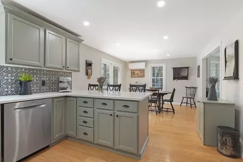5 Spring St, Douglas, MA 01516 photo 11