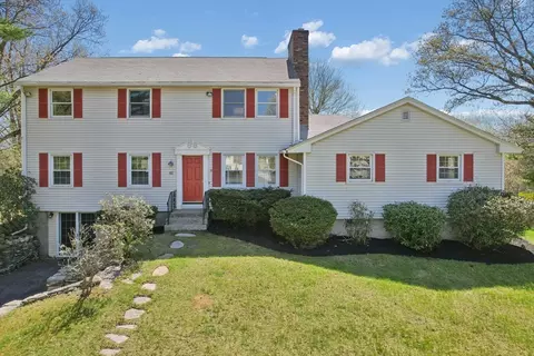 61 Gulf St, Shrewsbury, MA 01545