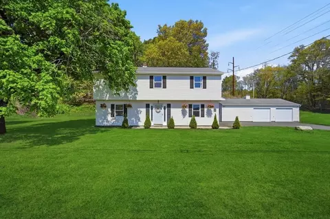 563 Pochassic Rd, Westfield, MA 01085