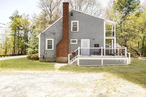 25 Mill St, Raynham, MA 02767 photo 4