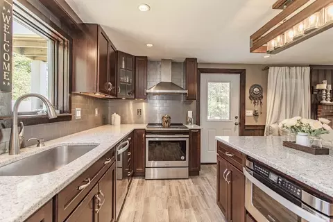 25 Mill St, Raynham, MA 02767 photo 14