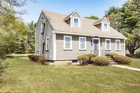 25 Mill St, Raynham, MA 02767 photo 2